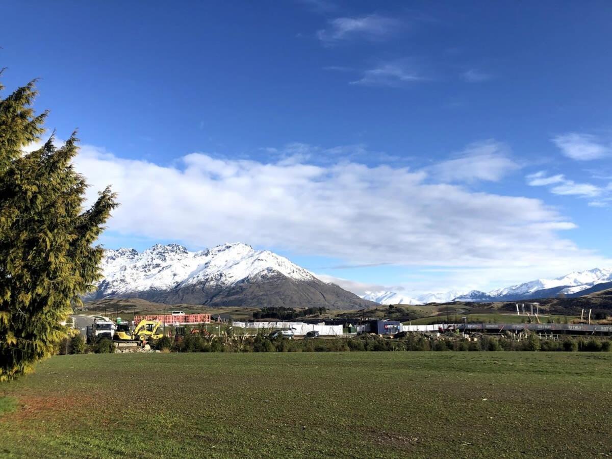 קווינסטאון Nestled Below The Remarkables מראה חיצוני תמונה