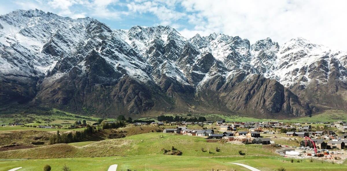 קווינסטאון Nestled Below The Remarkables מראה חיצוני תמונה