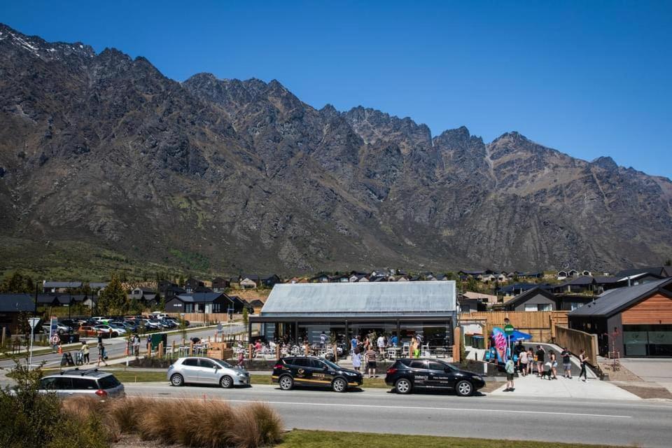 קווינסטאון Nestled Below The Remarkables מראה חיצוני תמונה