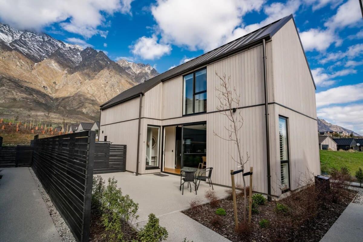 קווינסטאון Nestled Below The Remarkables מראה חיצוני תמונה